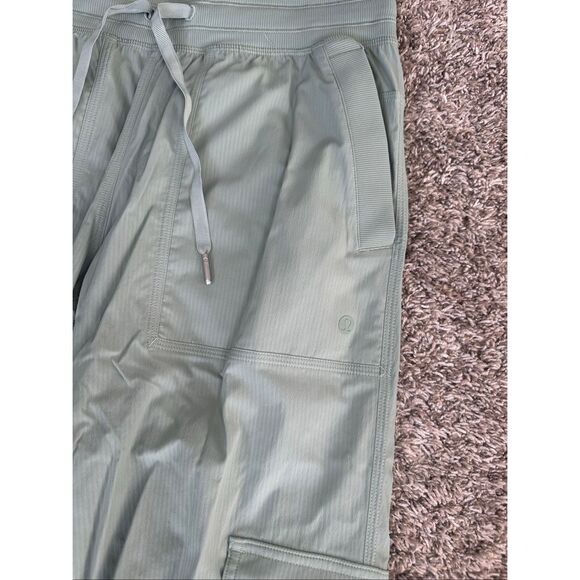Lululemon Dance Studio Relaxed-Fit Mid-Rise Cargo Pant Jade Grey Green Size S - Picture 11 of 13
